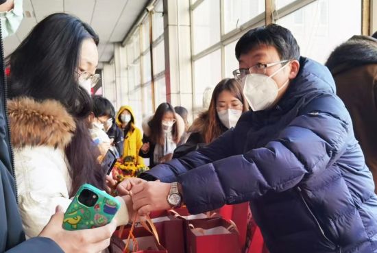 东北林大：为考研学子送去3000斤的“爱心”祝福