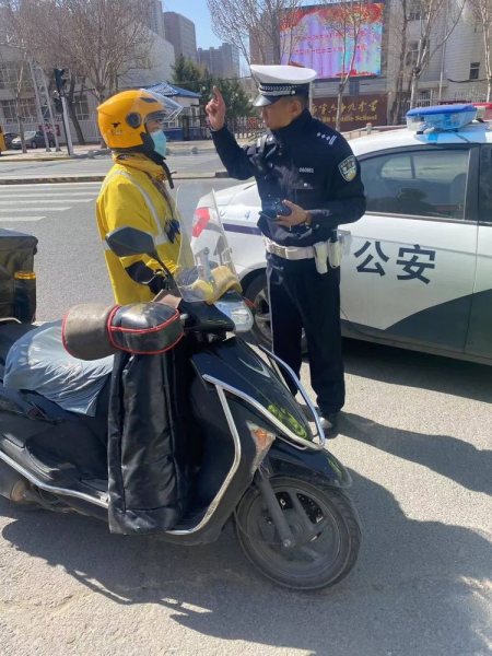大慶交警：開展電動車違法行為專項整治行動