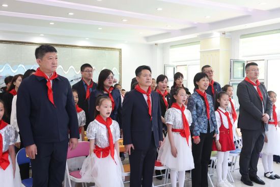 黑龙江省举行少先队庆“六一”分批入队仪式教育活动