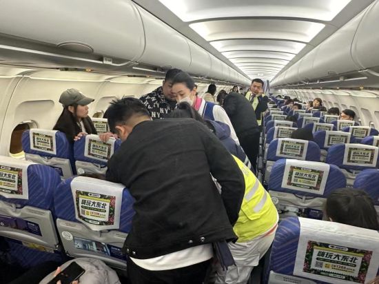 为救机上突发呼吸困难的旅客南航广州哈尔滨航班紧急备降北京大兴空地
